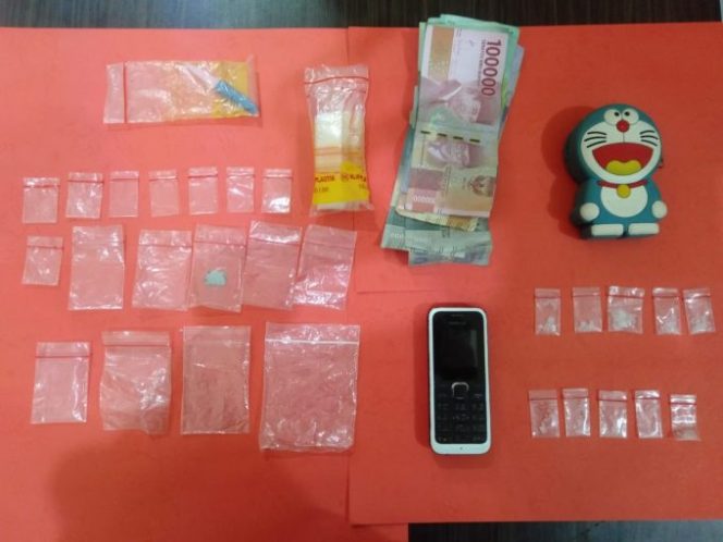 
					Pasutri Yang Diduga Penyalahguna Narkotika Berhasil Diamankan Oleh Satres Narkotika Polres Mesuji