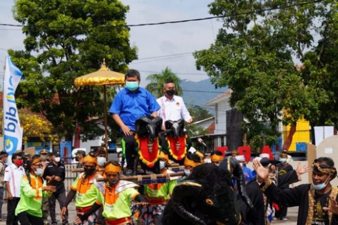 
					400 Atlet Ramaikan Kejurnas Balap Sepeda ICF Nasional Championship 2021 di Kabupaten Garut