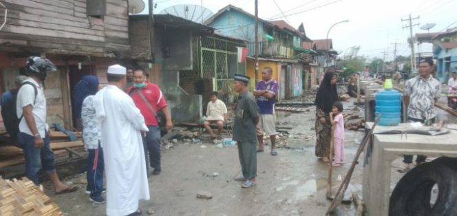 
					Plt Wali Kota Waris Thalib Tinjau Pembangunan Gorong-gorong M Abbas di Jalan DI Panjaitan