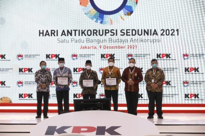 
					*HARI ANTIKORUPSI SEDUNIA* Penghargaan dari KPK, Momentum Tingkatkan Integritas