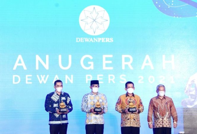
					Pers Cukup Bebas, Jabar Raih Penghargaan Provinsi Terbaik Kedua dari Dewan Pers