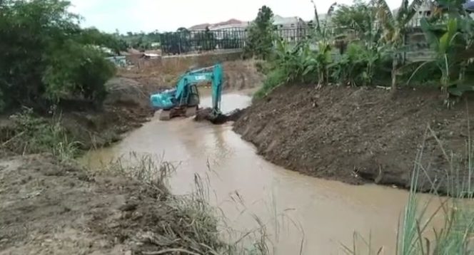 
					Seringkali Kebanjiran, Kali Cijayanti Di Normalisasi