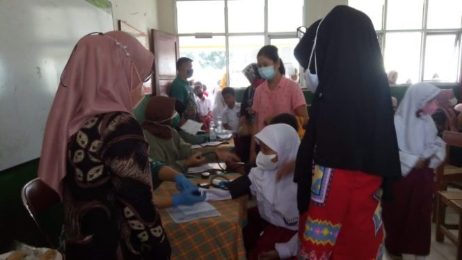 SDN Bantarkambing 03 dan 06 Laksanakan Vaksinasi Covid-19 dari Usia 6-11 Tahun