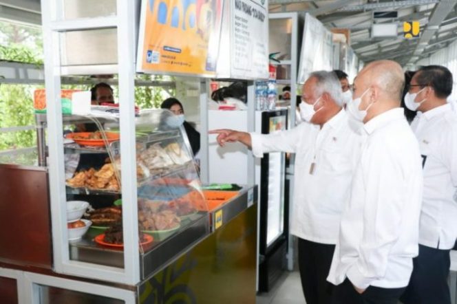 
					Dua Menteri Resmikan Kantin Layang PUPR, Angkat Kesejahteraan UMKM Pedagang Kaki Lima