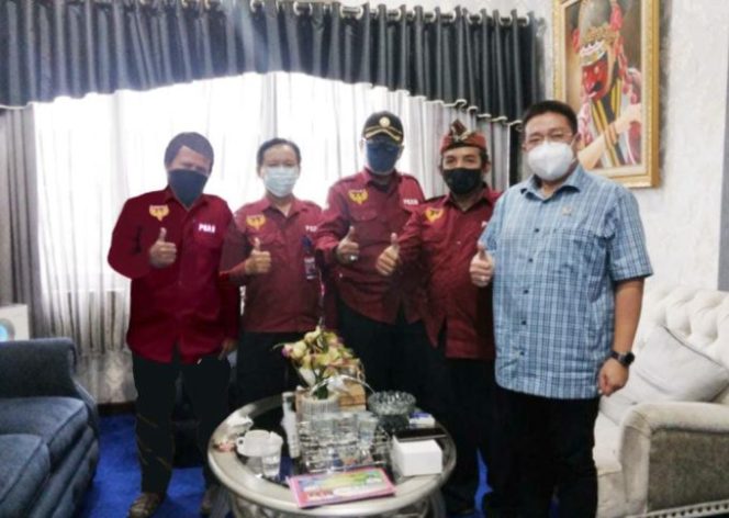 
					Wakil Ketua DPRD Kota Cirebon M.Handarujati Kalamullah,S.Sos Terima Kunjungan PWC-R