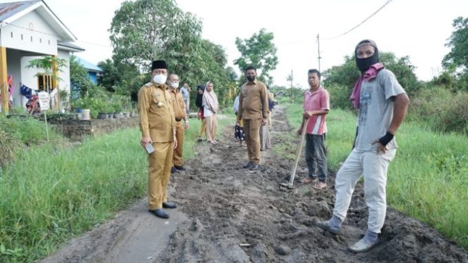 
					Plt Wali Kota Tanjungbalai Tinjau Perbaikan Jalan Bunga Tanjung, Kelurahan Pahang