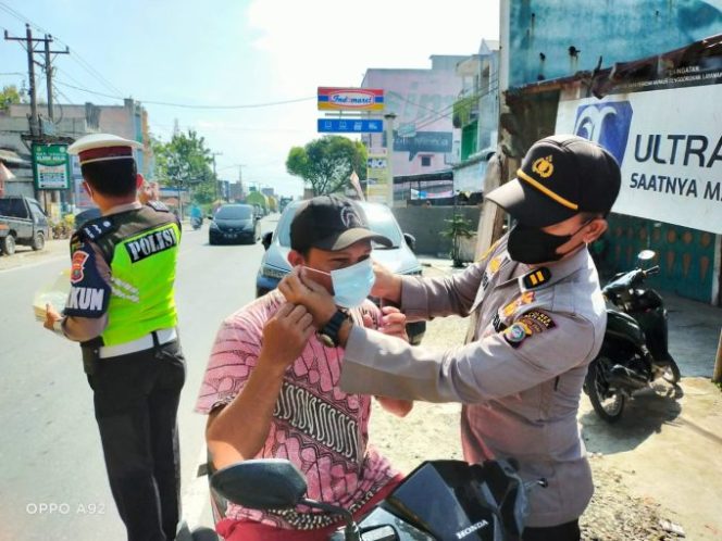 
					BUKTI KESERIUSAN TUNTASKAN COVID, POLRES BATU BARA OPERASI YUSTISI DI PASAR PAGI KEBUN KOPI