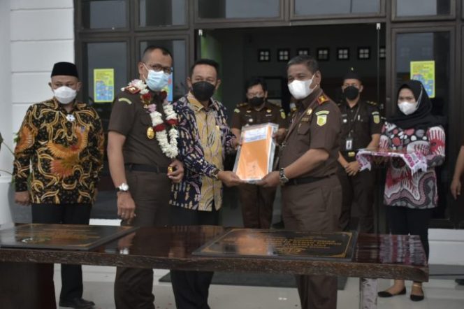 
					Kajati Babel Resmikan Rehab Gedung Kejaksaan Negeri Beltim