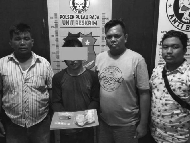
					Unit Reskrim Polsek Pulau Raja Amankan Pengedar Sabu di Kelurahan Aek Lobak Pekan