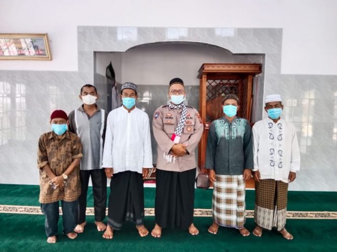 Aipda Ivan Lendi Bhabinkamtibmas Polres Tanjungbalai, Jadi Khatib Sholat Jum’at