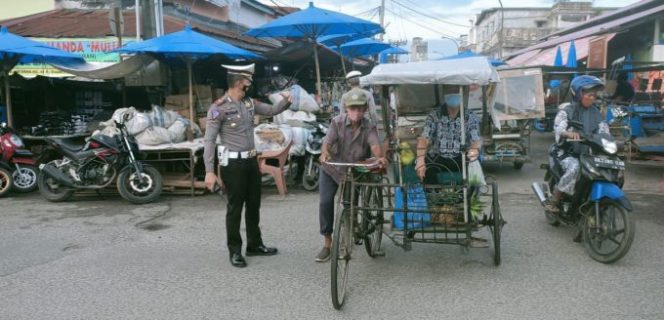 
					Pengaturan Lalu Lintas Di Pagi Hari, Bentuk Pelayanan Polantas Kepada Masyarakat