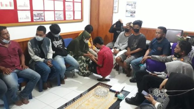 
					Problem Solving, Kapolsek Labuhan Ruku Mediasi Perkelahian