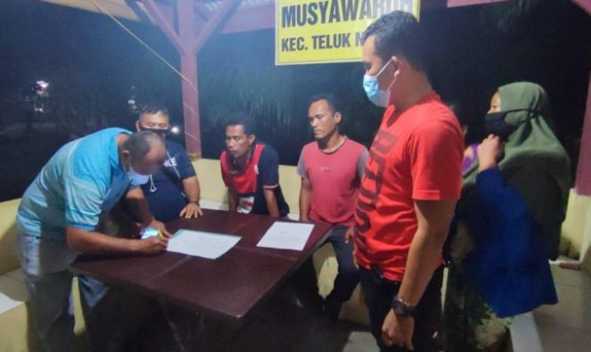 
					Polsek Teluk Nibung Gelar Restorative Justice Terkait Kasus Penganiayaan