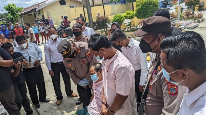 
					Didepan Kapolsek, Pelaku Perampokan Pedagang Emas Keliling Mengaku Menyesal