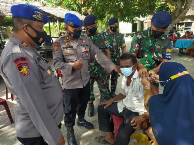
					Sat Polairud Polres Asahan Bersama Posmat TNI AL Gelar Vaksinasi Covid-19 Dosis 1, 2 dan Booster