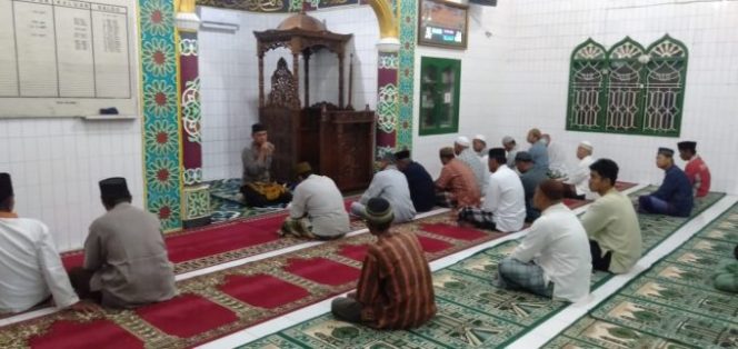 
					Gasuling Damas, Personel Polres Asahan Ajak Jamaah ikuti Vaksinasi Covid-19