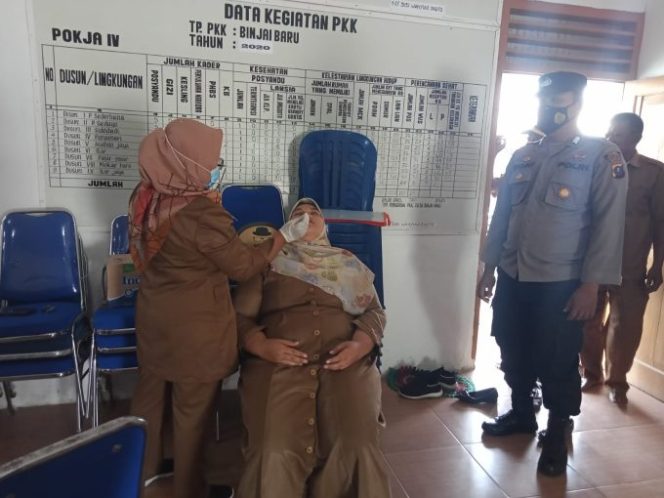 
					Polsek Jajaran Polres Batu Bara Bersama PPKM Mikro Lakukan Tracing Terhadap Warga Kontak Erat Pasien Covid 19