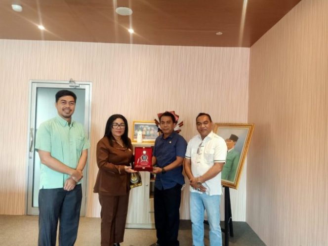 
					Kunker Ke Belitung, Legislator Tanjungbalai Ini Disambut Ketua DPRD