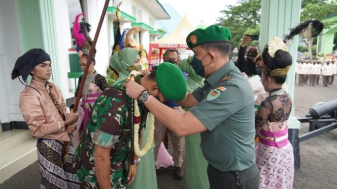 
					Korem 061/Sk Gelar Upacara Pisah Sambut Brigjen TNI Achmad Fauzi Dengan Brigjen TNI Rudy Saladin