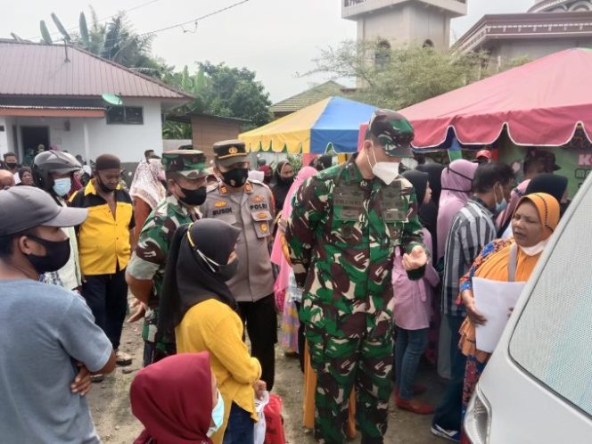 
					Sinergitas TNI-Polri Akselerasi Vaksinasi
