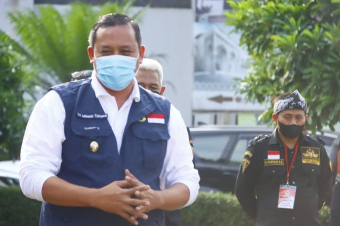 
					Ketua DPC Pejuang Siliwangi Indonesia Tri Adhianto Lepas Anggotanya Berziarah Ke Makam Pendiri