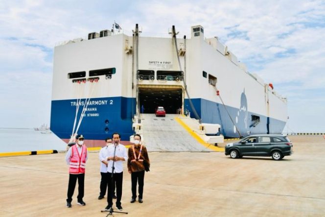 
					Presiden Jokowi Optimistis Ekspor Mobil via Pelabuhan Patimban Terus Meningkat