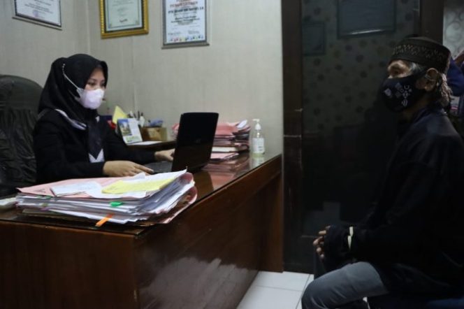 
					Satreskrim Polresta Cirebon Amankan Tersangka Pemerkosaan Gadis Disabilitas