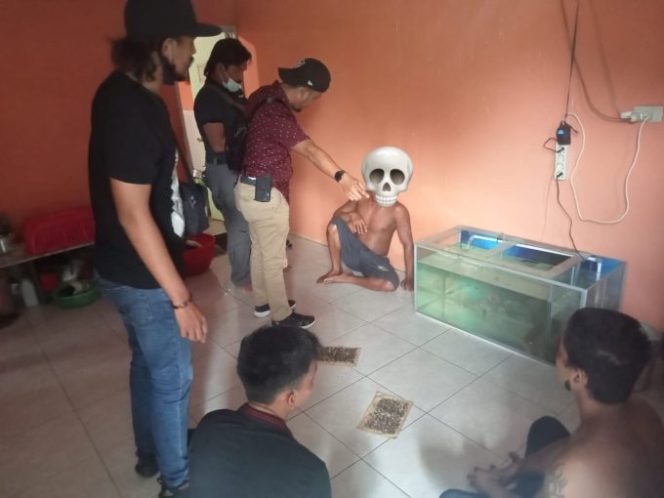 Seorang Laki-laki diamankan Tim Panah Polres Beltim Karena Melakukan Penusukan di Tempat Hiburan Malam
