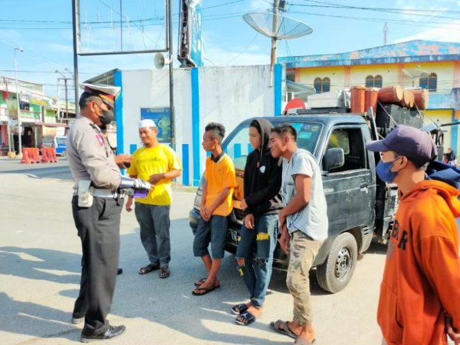 
					Polsek Indrapura Kawal Pembagian Dana BPNT di Kantor Pos Cabang Indrapura