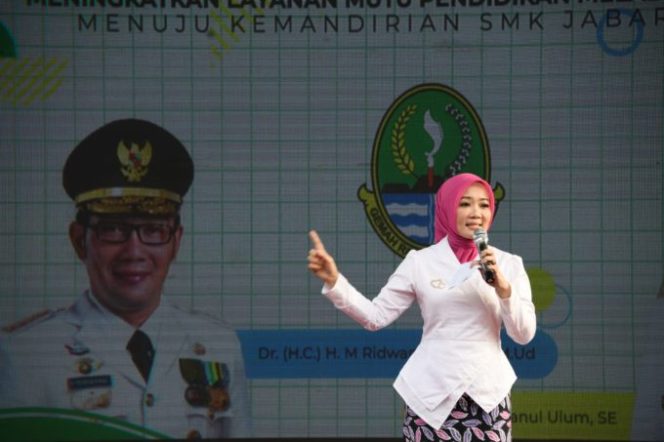 
					Sebanyak 35 SMK Negeri di Jabar Sudah Resmi Jadi BLUD