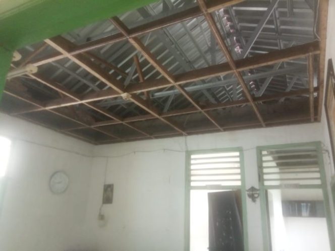 
					SMP ASH SOLIHIN di Kota Depok Butuh Rehab Bangunan Sekolah
