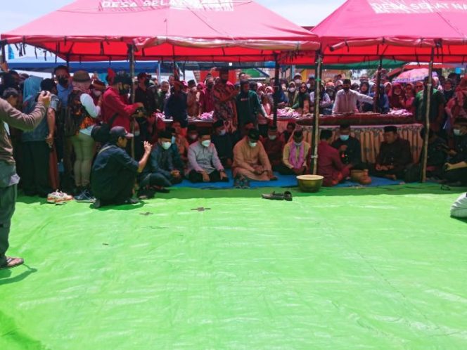 
					Lestrikan Budaya dan Adat Gotong Rotong Melaui Tradisi Maras Taun Desa Selat Nasik