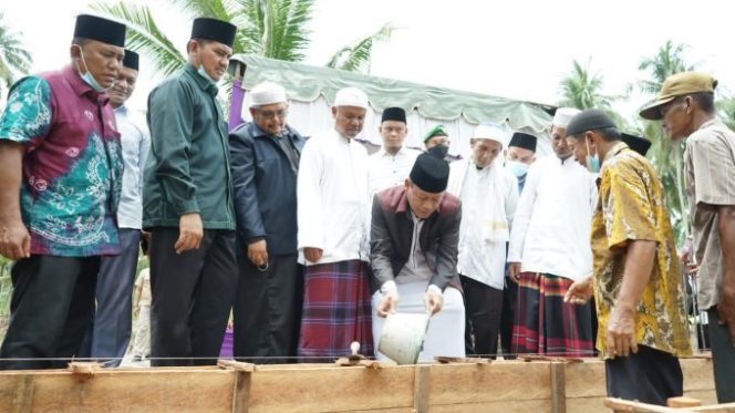
					Plt Wali Kota Tanjungbalai Laksanakan Peletakan Batu Pertama Pembangunan Ponpes Iman Ilmu Ama