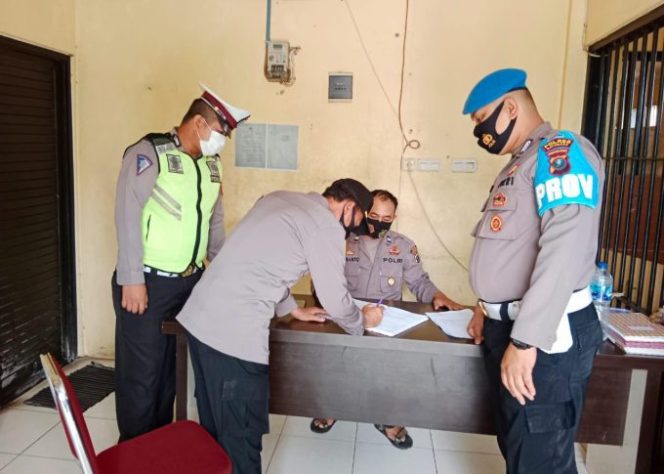 
					Cek Tahanan Secara Ketat Oleh Petugas Piket Perwira Pengawas Dan Propos Polres Batubara