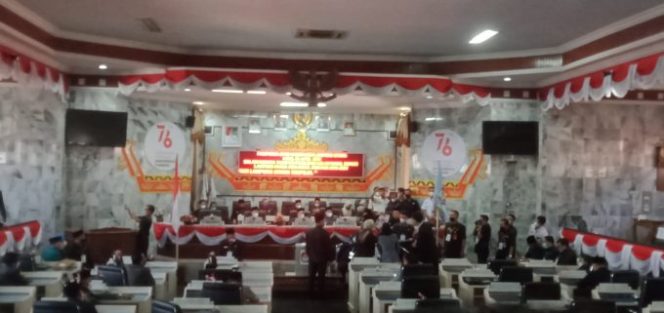 
					Ardian Saputra Cawabup Kab. Lampura Nomor Urut 1 Berhasil Sapu Bersih Perolehan 43 Suara