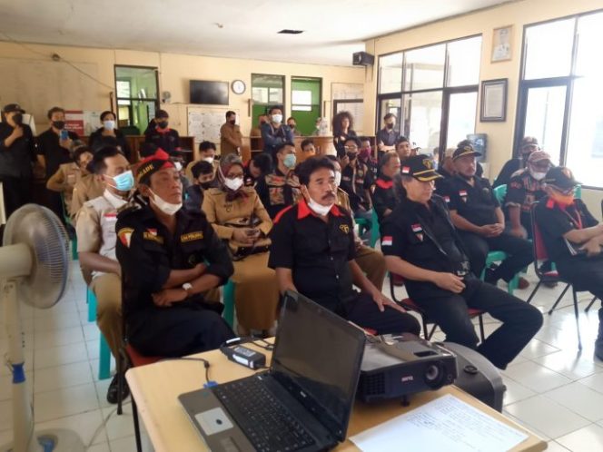 
					Puluhan Anggota LSM Penjara Gerudug Kantor Camat Pelumbon, Hingga Terjadi Ketegangan, Ada Apa Ya?