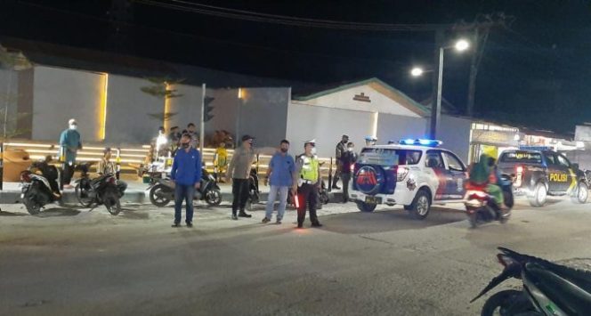 
					Antisipasi Aksi Tawuran Remaja Selama Ramadhan, Personil Gabungan Patroli Malam