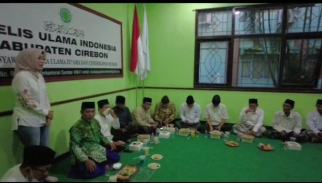 
					Wabup Cirebon Mimi Ayu Hadiri Rakor Dan Buka Puasa Bersama MUI Dan Ulama