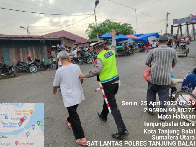 
					Satlantas Polres Tanjungbalai Laksanakan Kegiatan Pengaturan Lalu Lintas Padat Pagi