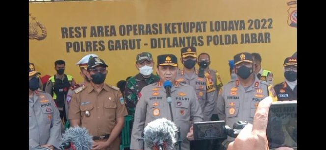 
					Wakapolri Lakukan Kunker Ops Ketupat Tahun 2022 Ke Pos PAM Terpadu Limbangan Garut Jawa Barat