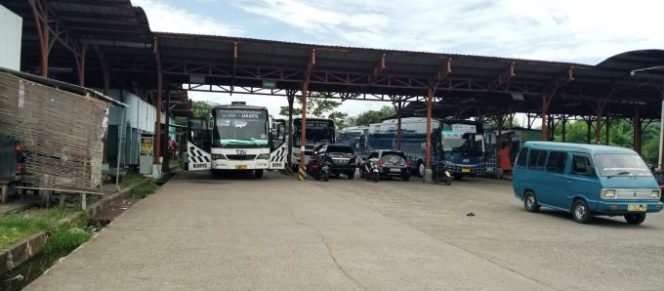 
					Jelang Hari Raya Idul Fitri, Terminal AKAP Leuwiliang Bogor Masih Terpantau Sepi Pemudik