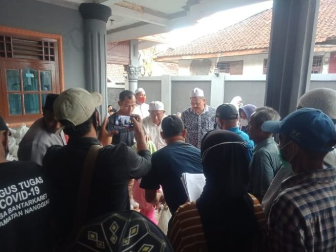 
					Jelang Idul Fitri, Kelurga Besar H. Wahyudin Kembali Salurkan 1400 Paket Sembako dan Santunan Yatim