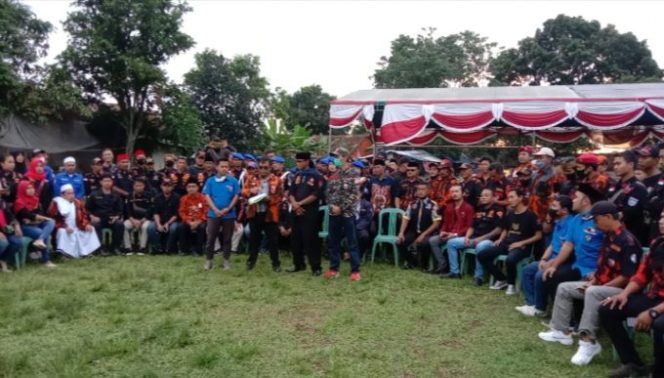 
					DUKUNGAN UNTUK ADE YASIN LANJUTKAN MENJADI BUPATI PERIODE KE 2 (DUA) MENGGEMA DI KECAMATAN KEMANG KABUPATEN BOGOR