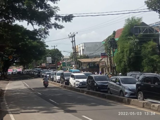 
					H+2 Lebaran, Kondisi Jalan Raya Kemang Parung Terpantau Dipadati Kendaraan Pribadi