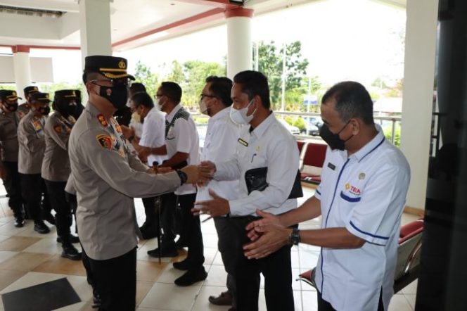 
					Jalin Sinergitas, Kapolres Belitung Timur Silaturahmi Ke Bupati Belitung Timur dan Kejaksaan Negeri Belitung Timur