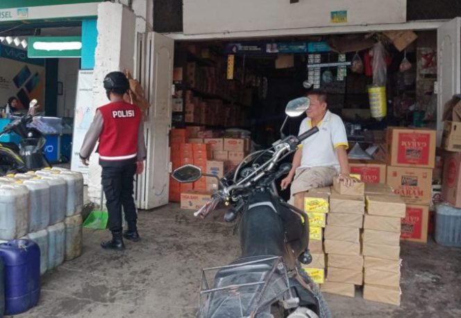 
					Pendisiplinan Masyarakat Terus Terapkan Prokes Sat Samapta Kembali Patroli R2 dan Monitoring