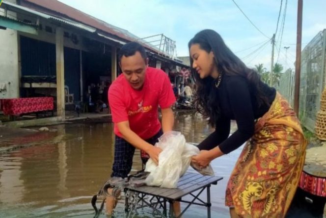 
					Jalan Tak Kunjung Diperbaiki, Warga Tugumulyo Lepas Ikan Lele dan Cuci Pakaian di Genangan Air
