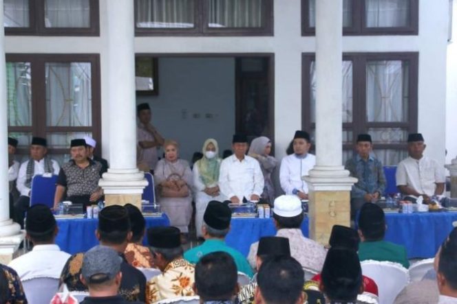 
					Usai Dilantik, Wakil Bupati Lampura Gelar Tasyakuran Sebagai Wujud Syukur