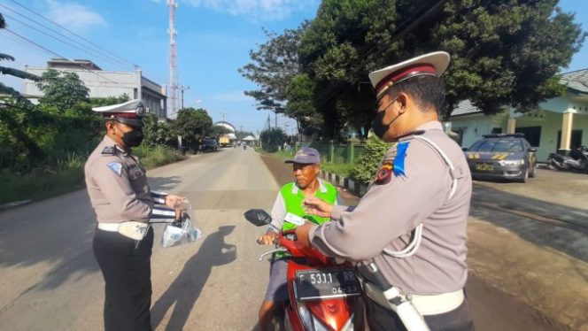 
					Tingkatkan Kesadaran Masyarakat Dalam Berkendara, Polsek Gunungsindur Gelar Operasi Patuh Lodaya Tahun 2022