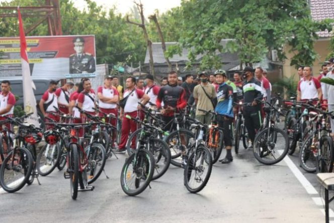 
					Keseruan 500 Peserta Goes HUT Bhayangkara Ke -76 di Polres Batubara